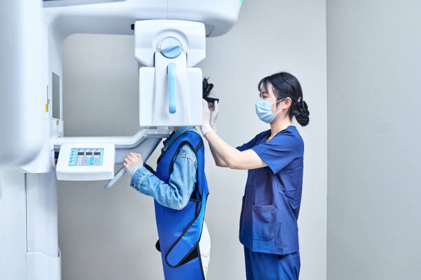 Best Emergency Dental Services for Seniors in Waelder, TX